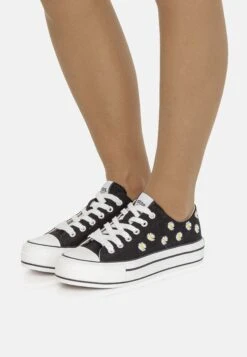 MTNG Deportivas- Zapatillas - Topos Blancos