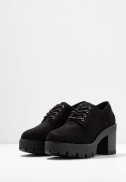 MTNG Saba - Botines Bajos - Antil Black -Mtng Ventas 7417973dee95473c863e850ce4be9a1c