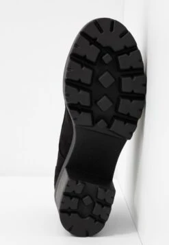 MTNG Saba - Botines Bajos - Antil Black -Mtng Ventas 88f9f5d9bf374be8b1e018a0fcf7ba8e