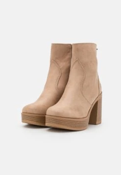 MTNG New - Botines Con Plataforma - Karma Siena -Mtng Ventas 934d5b4df3a54b72a2e17369e51ed23f