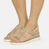 MTNG Sandalias Con Plataforma - Beige -Mtng Ventas f68410f0ef3a4062831a18dc948f1f2e